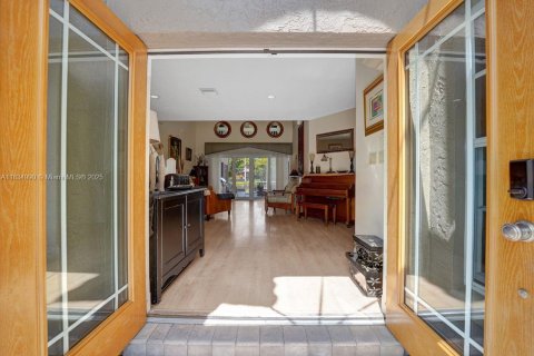 Casa en venta en Plantation, Florida, 5 dormitorios, 296.08 m2 № 1827494 - foto 15