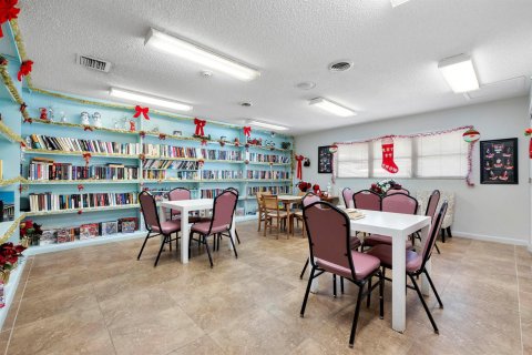 Condo in Margate, Florida, 2 bedrooms  № 2187172 - photo 15