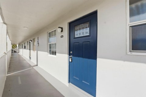 Condo in Margate, Florida, 2 bedrooms  № 2187172 - photo 5