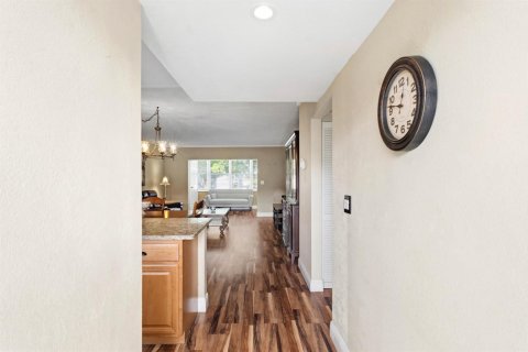 Condo in Margate, Florida, 2 bedrooms  № 2187172 - photo 6