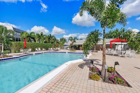 Condo in Margate, Florida, 2 bedrooms  № 2187172 - photo 4