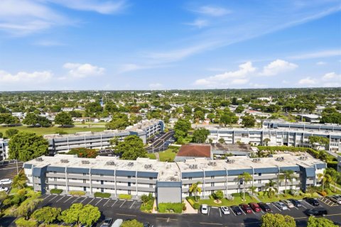 Condominio en Margate, Florida, 2 dormitorios № 2187172