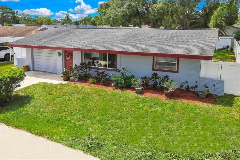 House in Oldsmar, Florida 2 bedrooms, 144.56 sq.m. № 1781283 - photo 1