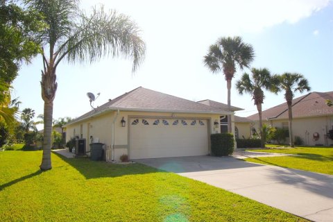 Casa en alquiler en Palm Coast, Florida, 3 dormitorios, 174.93 m2 № 1809937 - foto 2