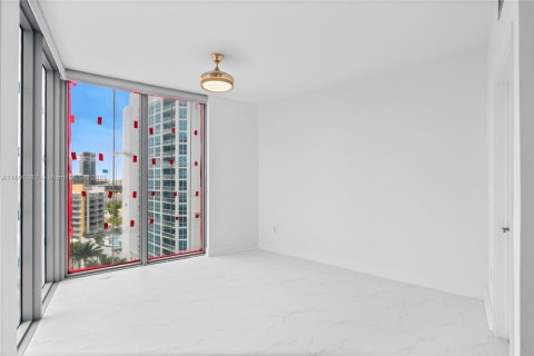 Condo in Miami, Florida, 1 bedroom № 1935822 - photo 15