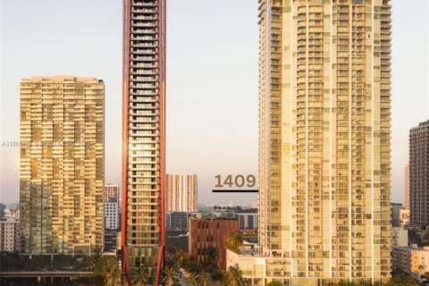 Condo in Miami, Florida, 1 bedroom № 1935822 - photo 2