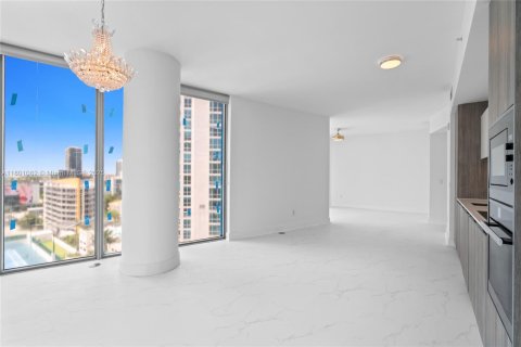Condo in Miami, Florida, 1 bedroom № 1935822 - photo 9