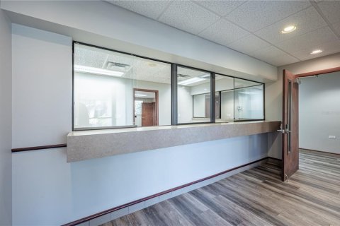 Propiedad comercial en venta en Eustis, Florida, 293.39 m2 № 1561141 - foto 4