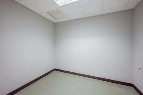 Propiedad comercial en venta en Eustis, Florida, 293.39 m2 № 1561141 - foto 15