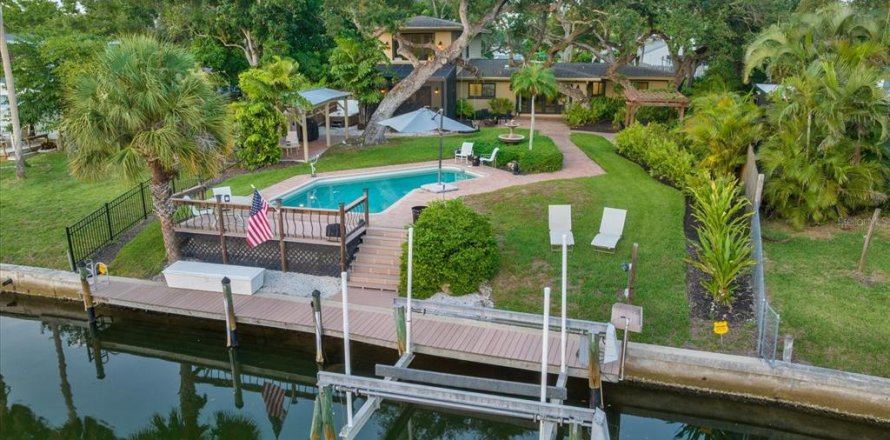 Casa en Sarasota, Florida 3 dormitorios, 238.29 m2 № 2167199