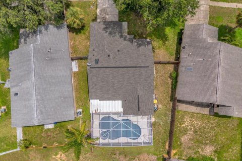 House in Kissimmee, Florida 3 bedrooms, 135.82 sq.m. № 1856524 - photo 27