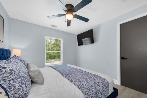 House in Saint Petersburg, Florida 4 bedrooms, 146.69 sq.m. № 2394057 - photo 18