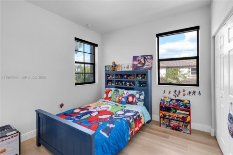 Touwnhouse à vendre à Hialeah, Floride: 3 chambres, 143.53 m2 № 2025637 - photo 21