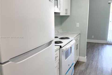 Condominio en alquiler en North Lauderdale, Florida, 2 dormitorios, 96.25 m2 № 2055957 - foto 17