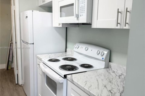 Condominio en alquiler en North Lauderdale, Florida, 2 dormitorios, 96.25 m2 № 2055957 - foto 14