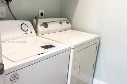 Condominio en alquiler en North Lauderdale, Florida, 2 dormitorios, 96.25 m2 № 2055957 - foto 16