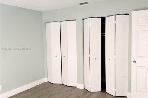 Condominio en alquiler en North Lauderdale, Florida, 2 dormitorios, 96.25 m2 № 2055957 - foto 25