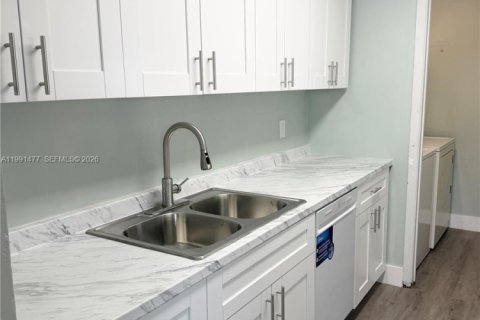 Condominio en alquiler en North Lauderdale, Florida, 2 dormitorios, 96.25 m2 № 2055957 - foto 13