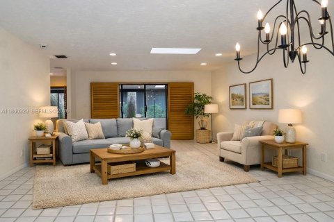 Купить таунхаус в Холливуд, Флорида 3 спальни, 187.66м2, № 1995148 - фото 8