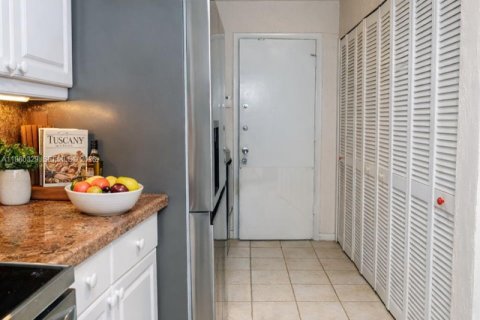 Купить таунхаус в Холливуд, Флорида 3 спальни, 187.66м2, № 1995148 - фото 7