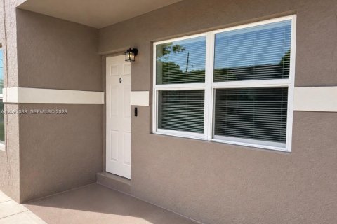 Appartement à louer à Deerfield Beach, Floride: 2 chambres, 225.94 m2 № 2286577 - photo 11
