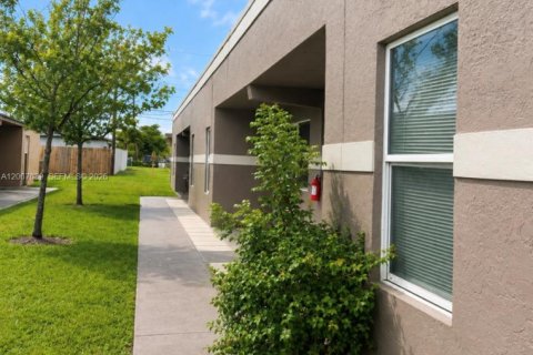 Appartement à louer à Deerfield Beach, Floride: 2 chambres, 225.94 m2 № 2286577 - photo 10