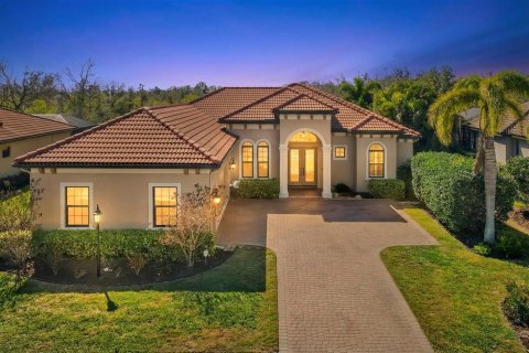House in Bradenton, Florida 3 bedrooms, 268.12 sq.m. № 2118605 - photo 2