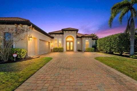 Casa en Bradenton, Florida 3 dormitorios, 268.12 m2 № 2118605