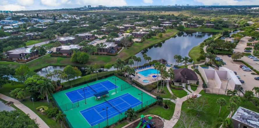 Townhouse in Jupiter, Florida 2 bedrooms, 110.37 sq.m. № 1080560