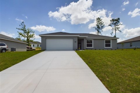 Villa ou maison à Ocala, Floride 3 chambres, 122.17 m2 № 2150878