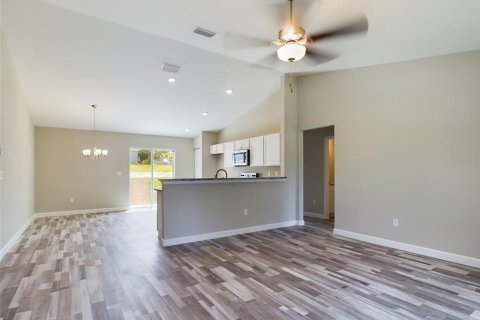Villa ou maison à louer à Ocala, Floride: 3 chambres, 122.17 m2 № 2150878 - photo 4