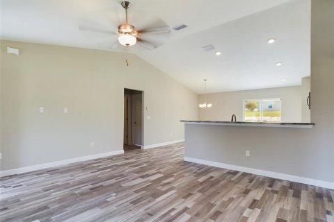 Villa ou maison à louer à Ocala, Floride: 3 chambres, 122.17 m2 № 2150878 - photo 6