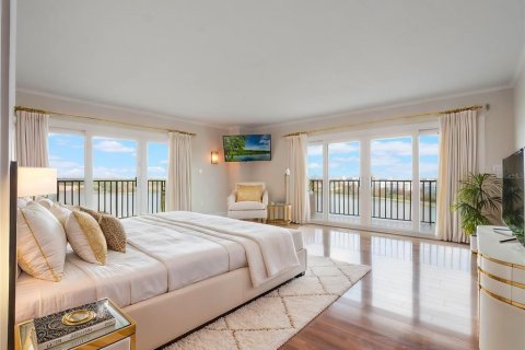 Condominio en alquiler en Orlando, Florida, 3 dormitorios, 246.19 m2 № 1918252 - foto 15