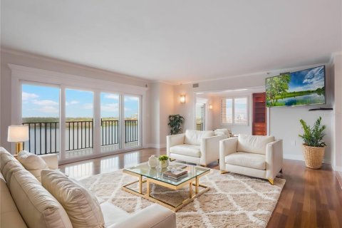 Condominio en alquiler en Orlando, Florida, 3 dormitorios, 246.19 m2 № 1918252 - foto 11