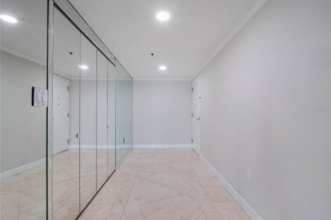 Condominio en alquiler en Orlando, Florida, 3 dormitorios, 246.19 m2 № 1918252 - foto 4