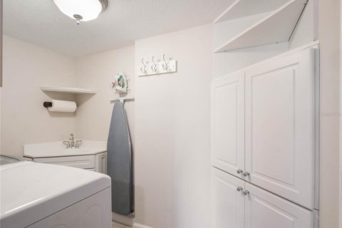 Condominio en alquiler en Orlando, Florida, 3 dormitorios, 246.19 m2 № 1918252 - foto 20
