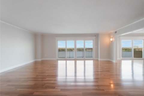 Condominio en alquiler en Orlando, Florida, 3 dormitorios, 246.19 m2 № 1918252 - foto 10