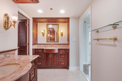 Condominio en alquiler en Orlando, Florida, 3 dormitorios, 246.19 m2 № 1918252 - foto 16
