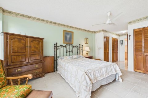 Condo in Belleair Bluffs, Florida, 2 bedrooms  № 2401064 - photo 30