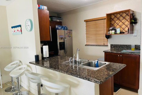 Купить кондоминиум в Норт-Майами-Бич, Флорида 1 спальня, 77.11м2, № 2069264 - фото 2