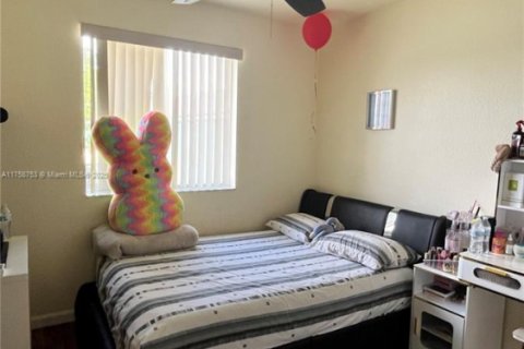 Townhouse in Homestead, Florida 3 bedrooms, 132.2 sq.m. № 1959285 - photo 12