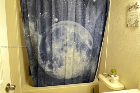 Townhouse in Homestead, Florida 3 bedrooms, 132.2 sq.m. № 1959285 - photo 13