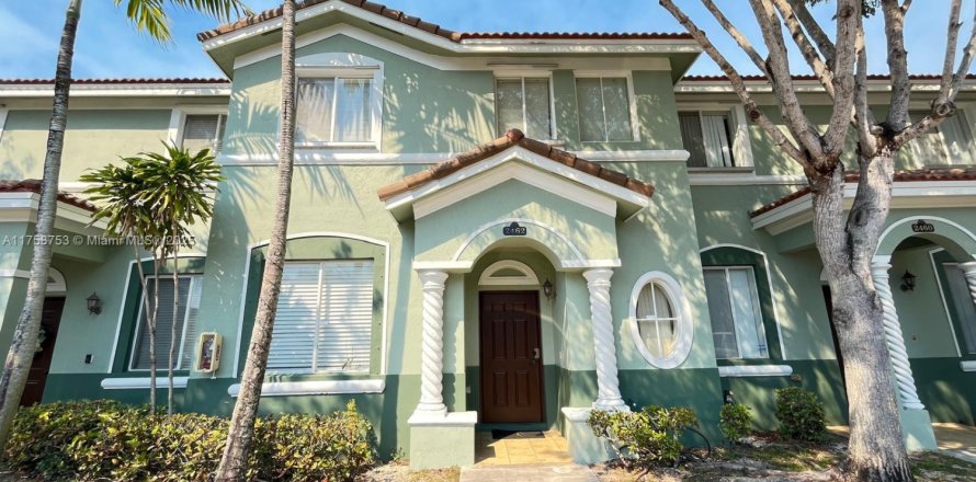 Townhouse in Homestead, Florida 3 bedrooms, 132.2 sq.m. № 1959285