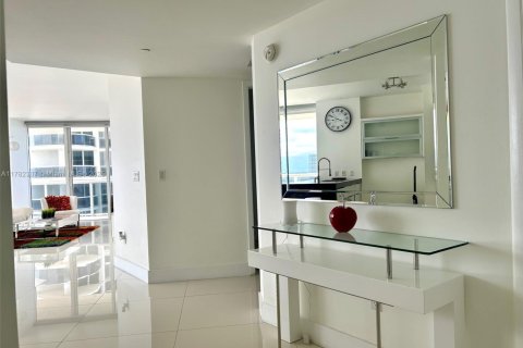 Copropriété à louer à Hallandale Beach, Floride: 2 chambres, 135.45 m2 № 1627897 - photo 6