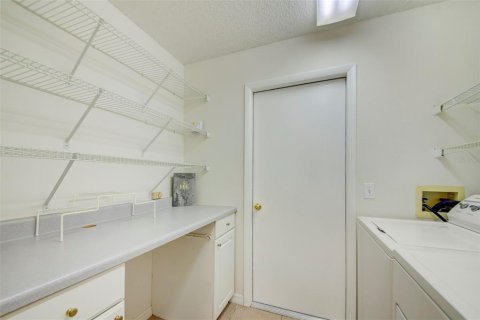 House in Spring Hill, Florida 2 bedrooms, 142.51 sq.m. № 1538584 - photo 19