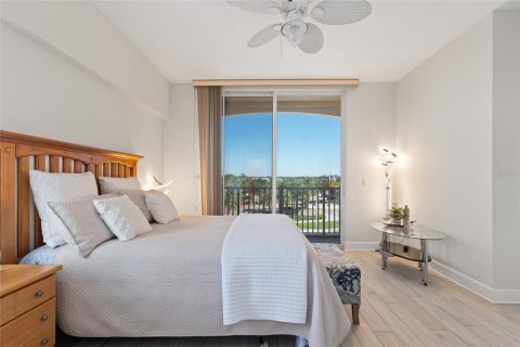 Copropriété à vendre à Indian Shores, Floride: 3 chambres, 202.06 m2 № 2418728 - photo 16