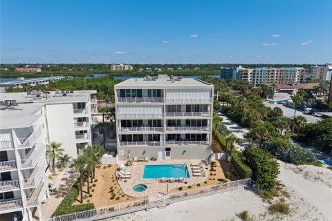 Copropriété à vendre à Indian Shores, Floride: 3 chambres, 202.06 m2 № 2418728 - photo 5
