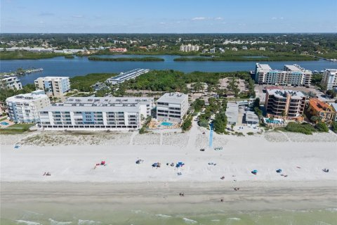 Copropriété à vendre à Indian Shores, Floride: 3 chambres, 202.06 m2 № 2418728 - photo 6