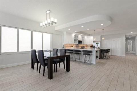Copropriété à vendre à Indian Shores, Floride: 3 chambres, 202.06 m2 № 2418728 - photo 30