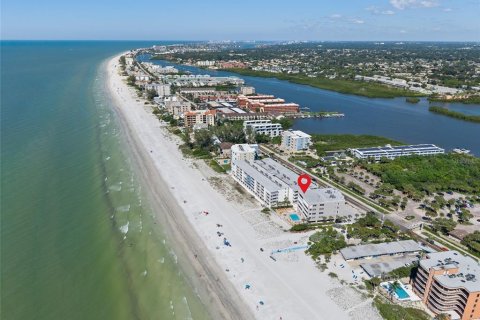 Copropriété à vendre à Indian Shores, Floride: 3 chambres, 202.06 m2 № 2418728 - photo 4